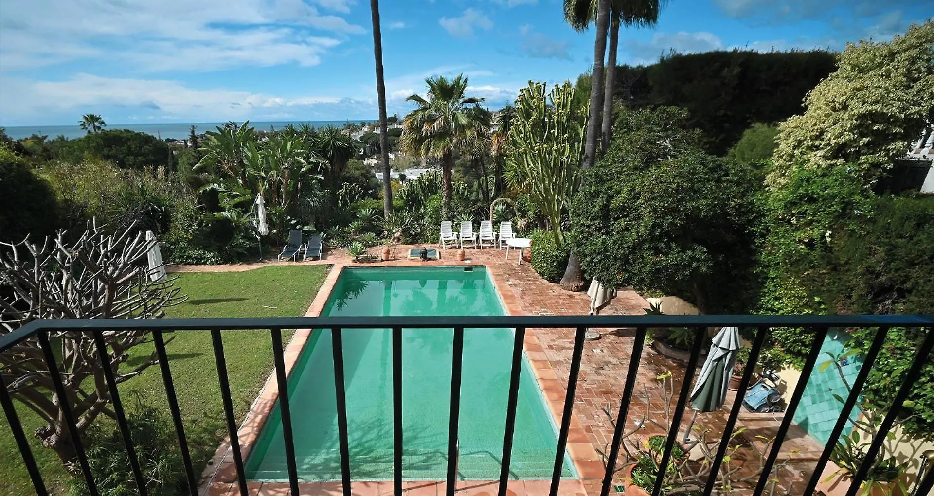 Apartment In Elegant Villa With Pool In Marbella Spain