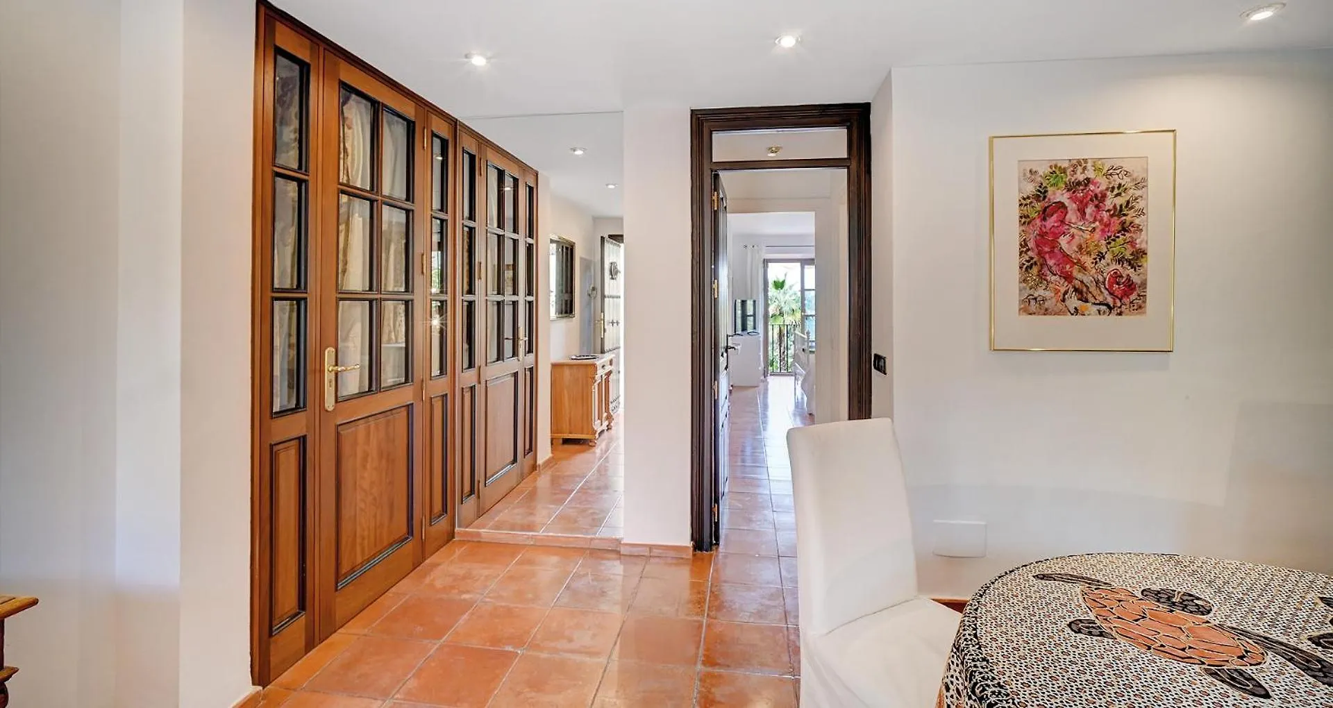 Apartment In Elegant Villa With Pool In Marbella İspanya