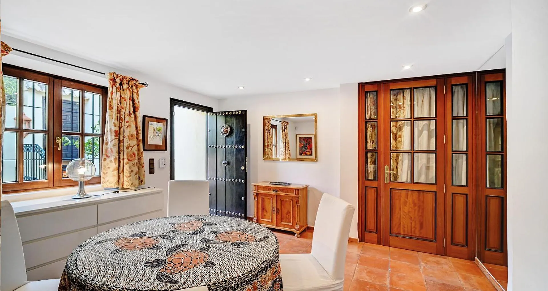 Apartment In Elegant Villa With Pool In Marbella 0*,