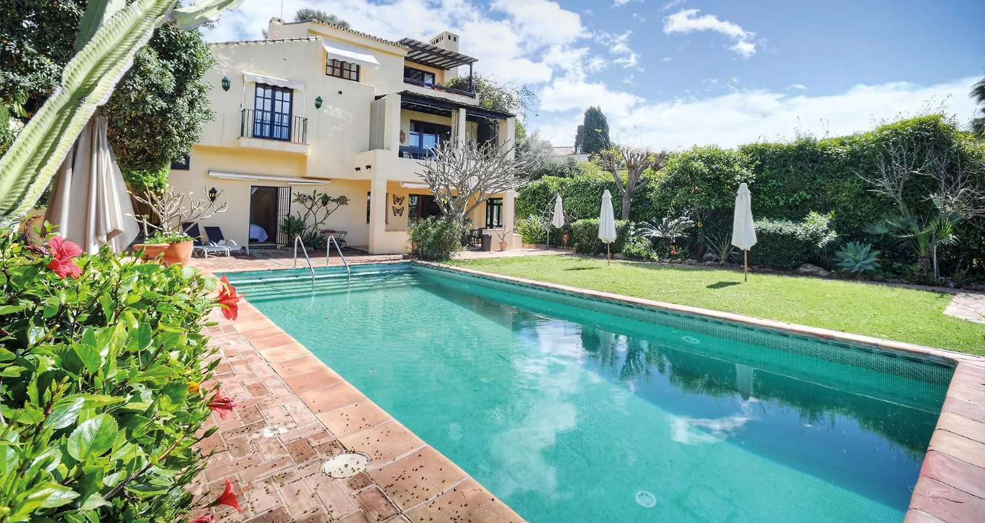 Apartment In Elegant Villa With Pool In Marbella 0*,